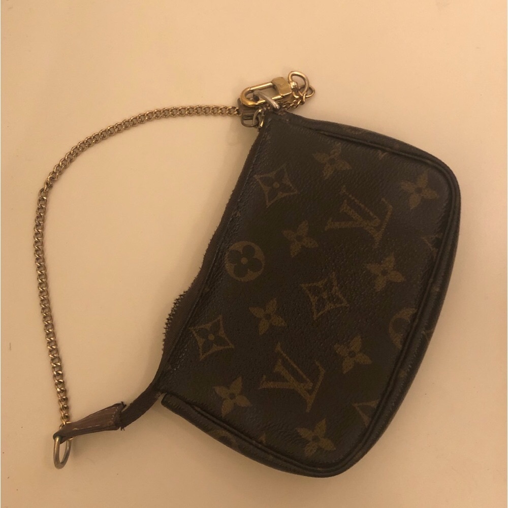 Louis Vuitton Mini Pochette Accessoires in Monogram